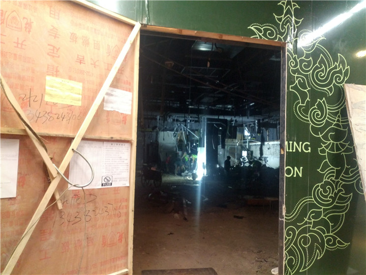 成都專業群光廣場餐飲店拆除清運-戰狼拆除室內裝修拆除