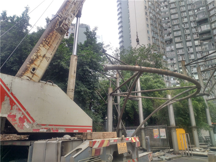 泰和佳園小區門口立柱拆除清運記錄